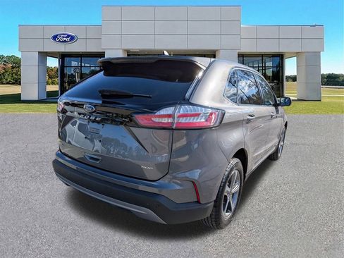 Certified 2023 Ford Edge SEL w/ Convenience Package image 4