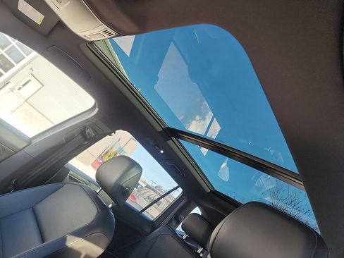 Used 2020 Volkswagen Tiguan SE R-Line w/ 3rd Row Seat Package image 22