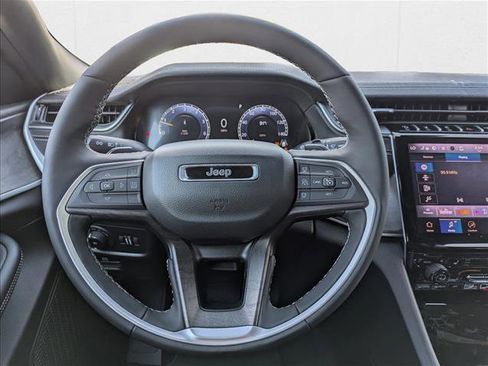 New 2025 Jeep Grand Cherokee L Limited w/ Black Appearance Package image 13