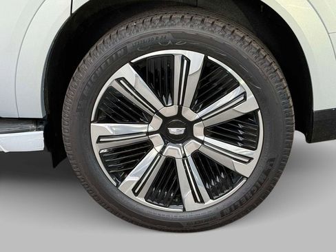 New 2025 Cadillac Escalade IQ Luxury 1 image 12