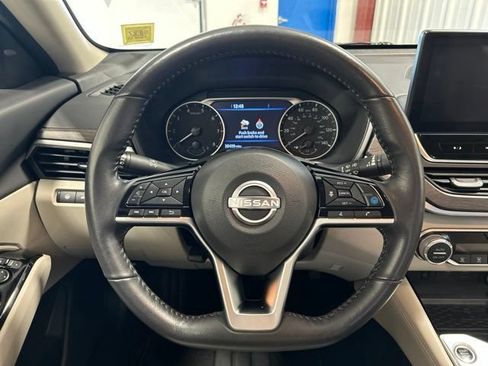 Used 2024 Nissan Altima 2.5 SL FWD image 15