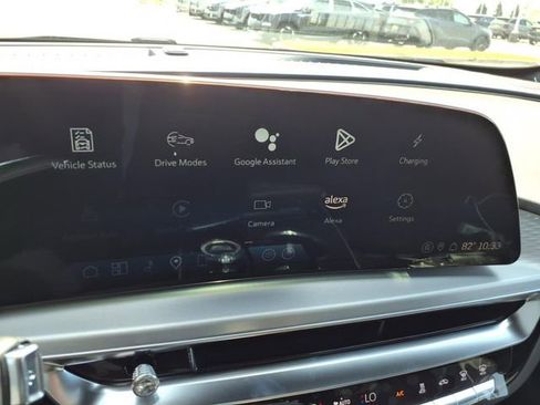 New 2025 Cadillac Lyriq Sport image 30