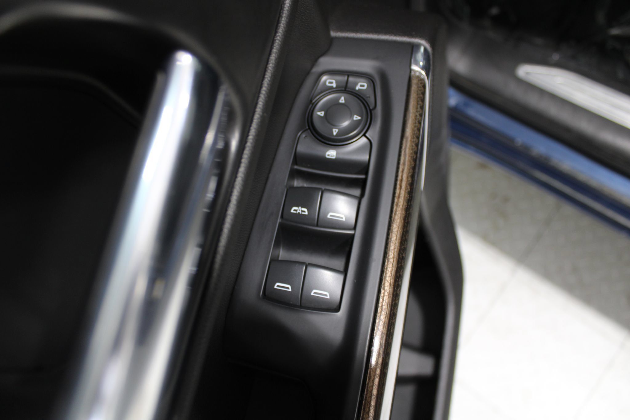 Used 2021 Chevrolet Silverado 1500 LT AWD/4WD image 42