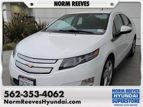 Used 2014 Chevrolet Volt FWD image 1