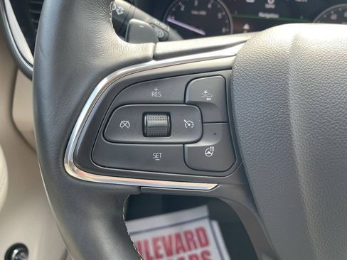 Used 2023 Buick Envision Avenir AWD/4WD image 19