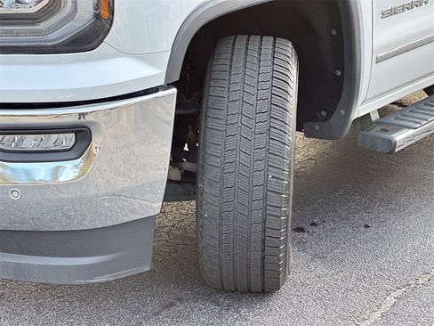 Used 2018 GMC Sierra 1500 SLT image 25