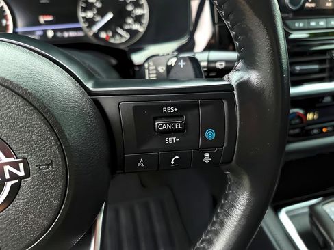 Used 2025 Nissan Pathfinder SV AWD/4WD image 52