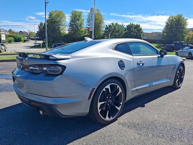 Used 2023 Chevrolet Camaro LT RWD image 9