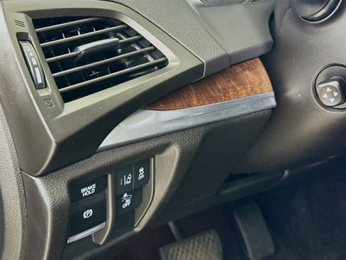 Used 2020 Acura MDX SH-AWD image 13