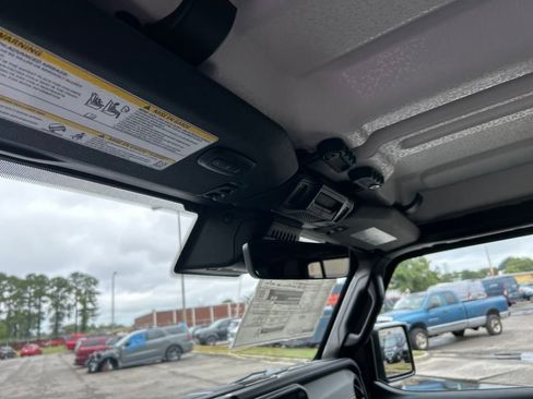 New 2025 Jeep Gladiator Mojave image 19