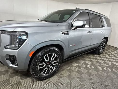 Used 2024 GMC Yukon AT4 w/ AT4 Premium Plus Package AWD/4WD image 7
