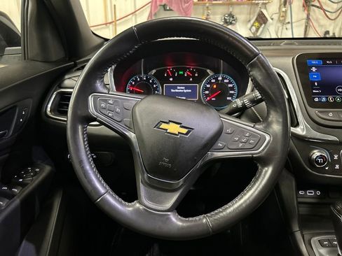 Used 2019 Chevrolet Equinox LT w/ Sun & Navigation Package image 20