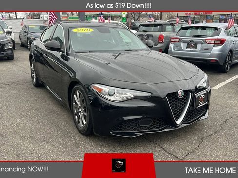 Used 2018 Alfa Romeo Giulia image 7