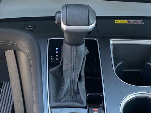 Certified 2025 Toyota Sienna XLE FWD image 31