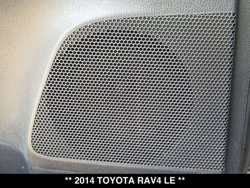 Used 2014 Toyota RAV4 LE AWD/4WD image 23