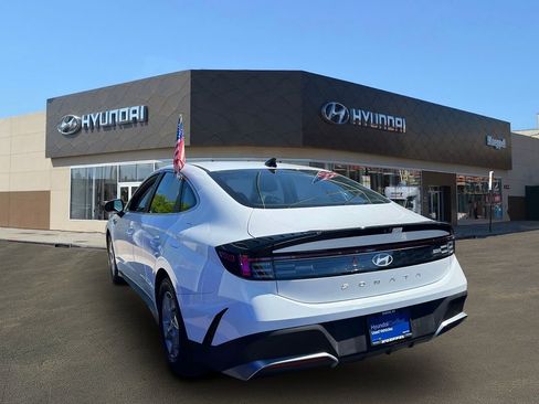 Certified 2025 Hyundai Sonata SE FWD image 5