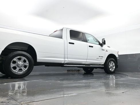 Used 2024 RAM 3500 Big Horn image 22