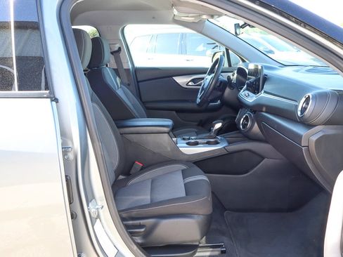 Used 2025 Chevrolet Blazer LT FWD image 24