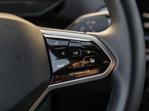 Used 2024 Volkswagen ID.4 Pro S image 16