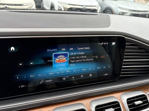 Used 2022 Mercedes-Benz GLE 350 4MATIC image 11