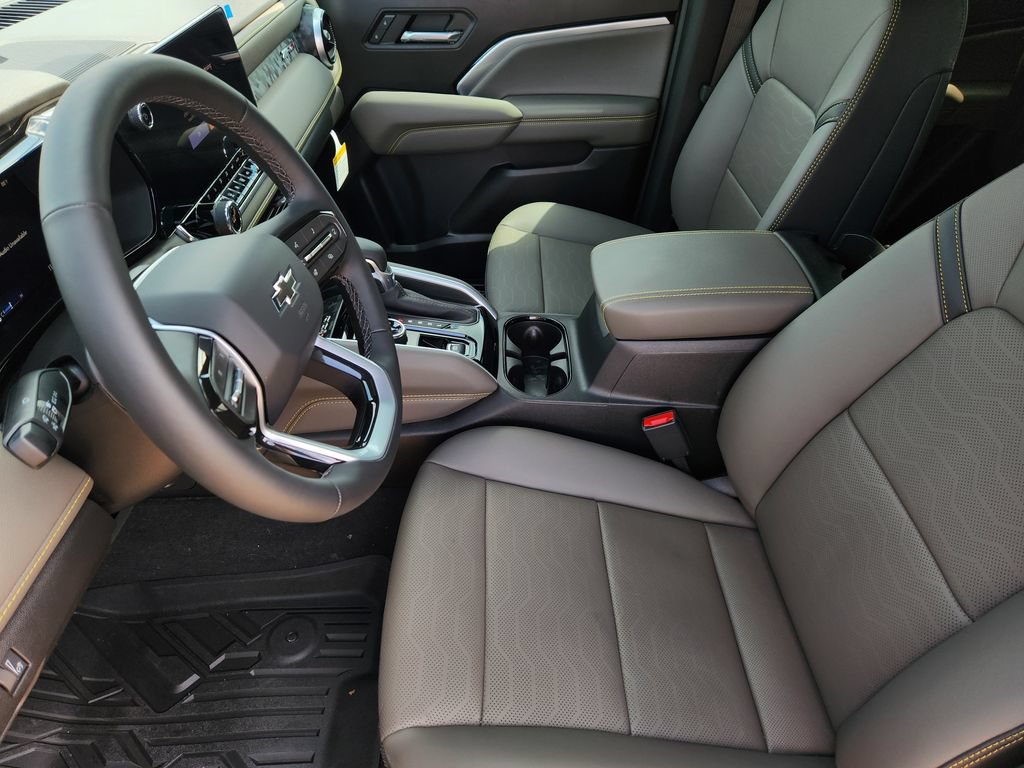 New 2026 Chevrolet Colorado ZR2 w/ Technology Package AWD/4WD image 9