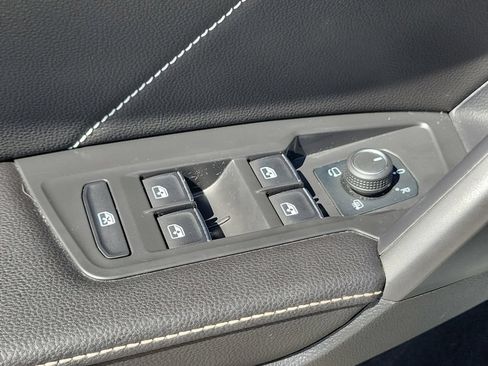 Used 2022 Volkswagen Tiguan SEL R-Line AWD/4WD image 22