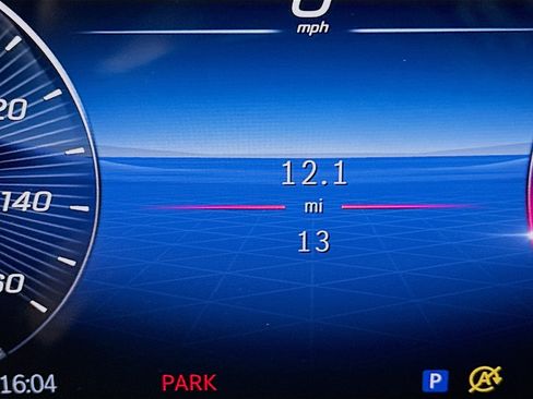 Used 2026 Mercedes-Benz GLA 250 4MATIC image 15