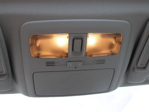 Used 2014 Subaru Forester 2.5i Premium w/ All-Weather Package image 25