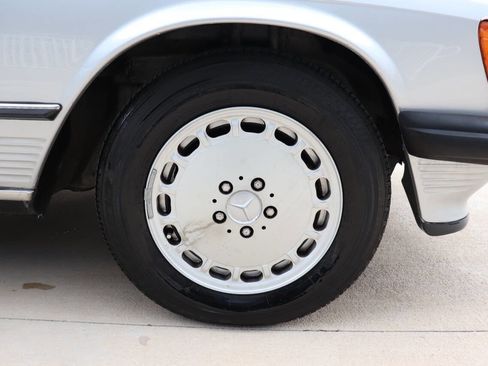 Used 1987 Mercedes-Benz 560 SL image 13