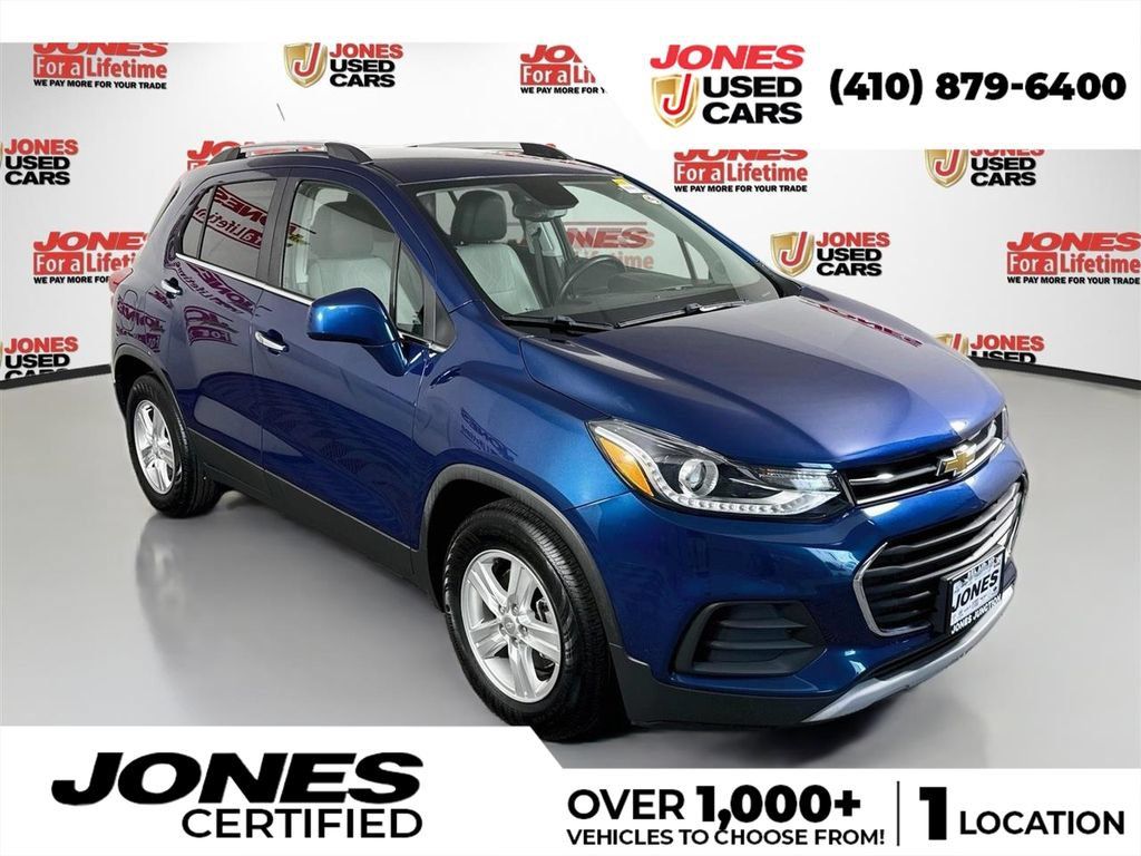 Used 2020 Chevrolet Trax LT w/ LT Convenience Package FWD image 1