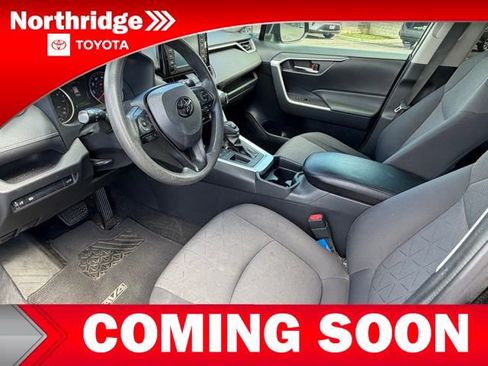 Used 2019 Toyota RAV4 XLE w/ Convenience Package image 5