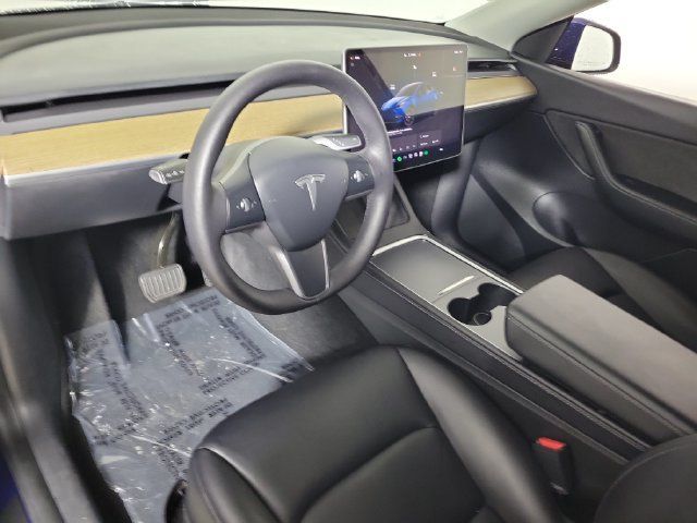 Used 2022 Tesla Model Y Long Range AWD/4WD image 18