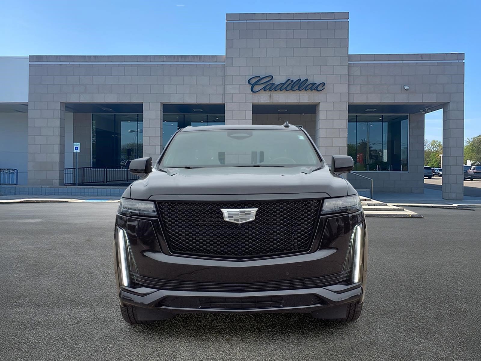 Certified 2023 Cadillac Escalade Sport Platinum w/ LPO, ONYX Package AWD/4WD image 2