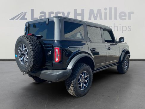 New 2025 Ford Bronco Badlands image 5