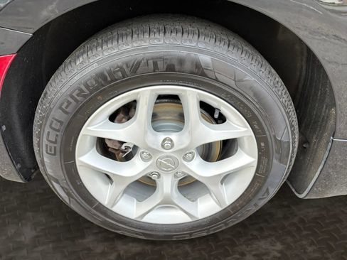 Used 2018 Chrysler Pacifica Touring Plus w/ Tire & Wheel Group image 39