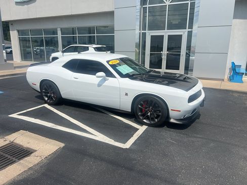 Used 2021 Dodge Challenger R/T Scat Pack RWD image 7