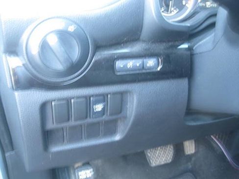 Used 2018 Nissan Titan SV AWD/4WD image 26