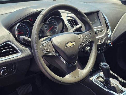Used 2016 Chevrolet Cruze LT w/ Convenience Package FWD image 15