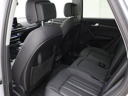 Used 2023 Audi Q5 2.0T Premium w/ Convenience Package image 10