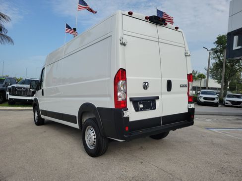 Used 2026 RAM ProMaster 2500 w/ Convenience Group FWD image 7