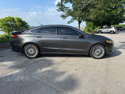 Used 2016 Ford Fusion Titanium FWD image 8