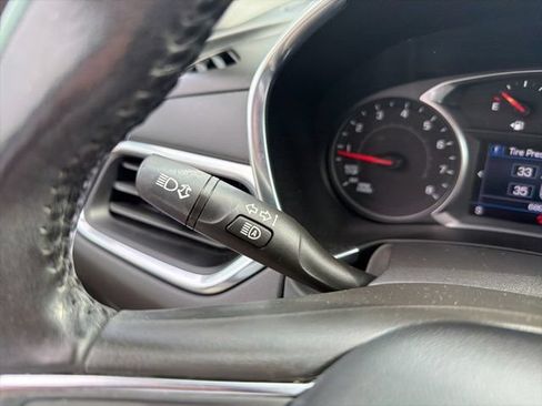 Used 2021 Chevrolet Equinox LT FWD image 36