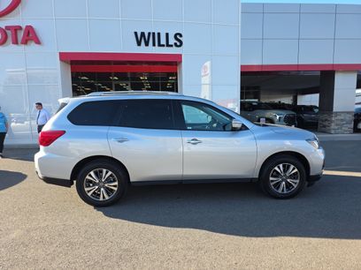 Used 2017 Nissan Pathfinder SL