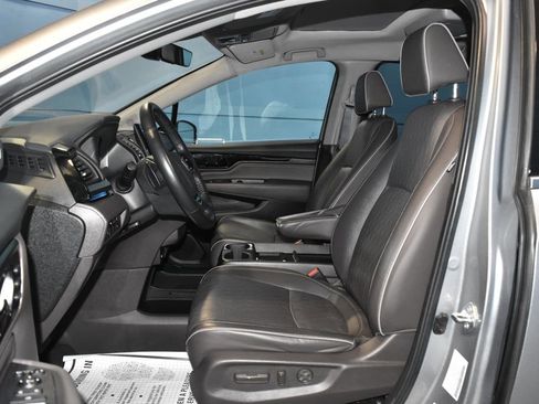 Used 2023 Honda Odyssey Elite image 7