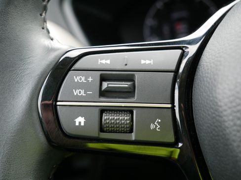 Certified 2024 Honda HR-V EX-L image 31