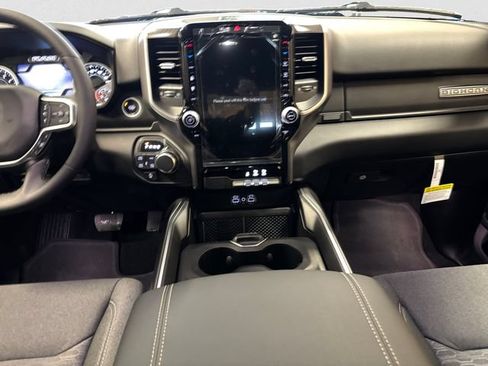 New 2026 RAM 1500 Big Horn AWD/4WD image 12