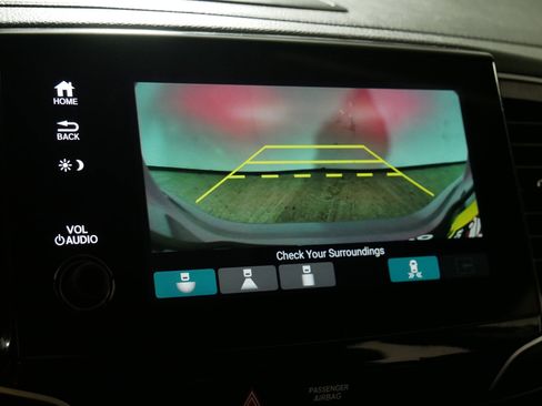 Used 2022 Honda Pilot Elite image 32