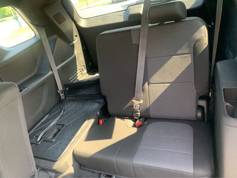 Used 2023 Chevrolet Traverse LT w/ LPO, Floor Liner Package AWD/4WD image 25