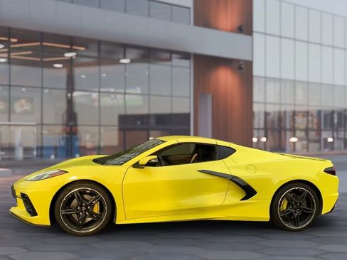 Used 2022 Chevrolet Corvette Premium Cpe w/ 3LT RWD image 2