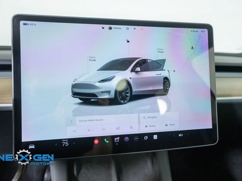 Used 2023 Tesla Model Y Long Range AWD/4WD image 17